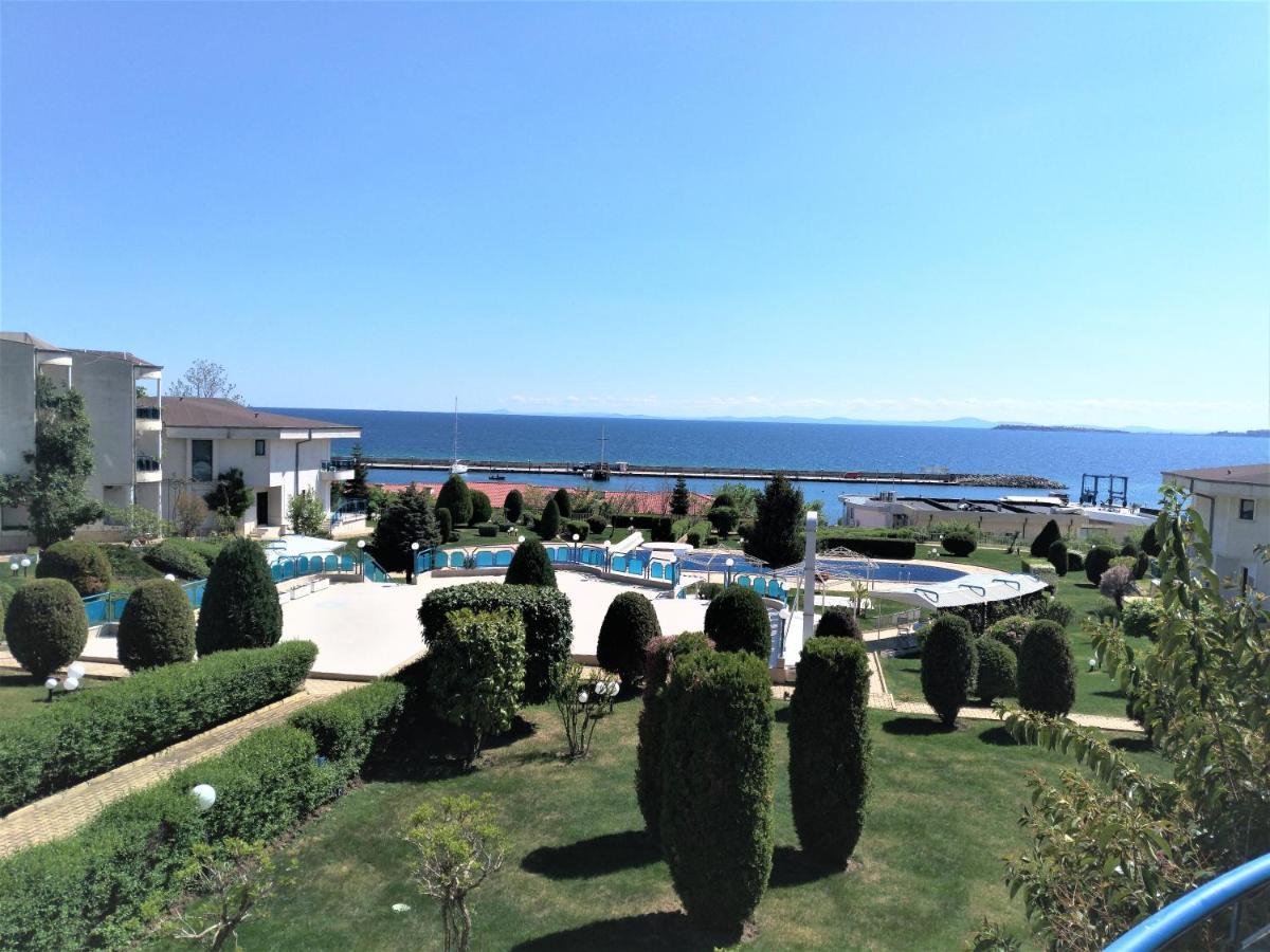 Baratero Vlas Marina Apartment Sveti Vlas Esterno foto
