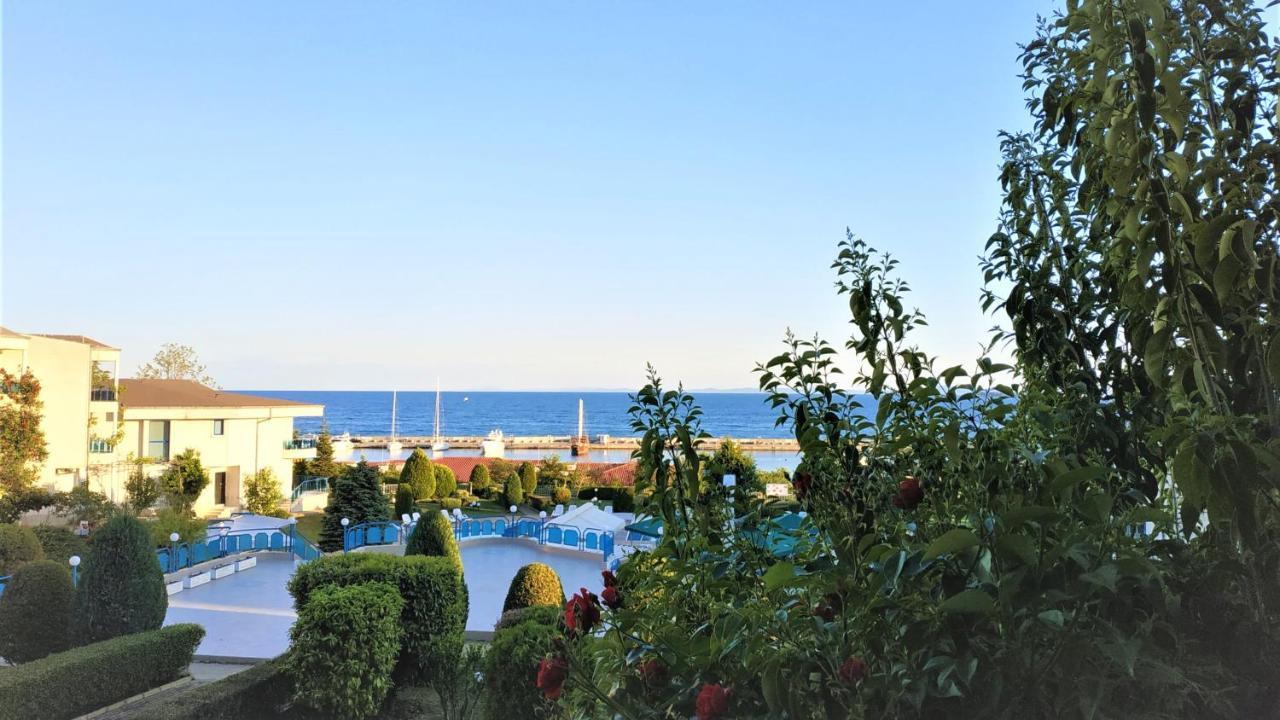 Baratero Vlas Marina Apartment Sveti Vlas Esterno foto