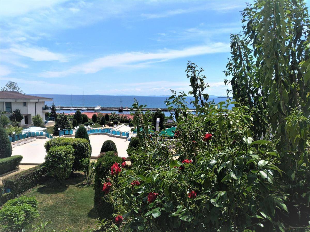 Baratero Vlas Marina Apartment Sveti Vlas Esterno foto
