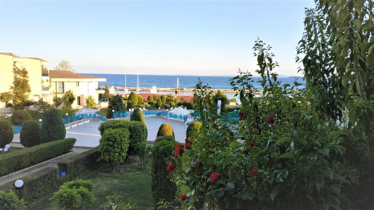 Baratero Vlas Marina Apartment Sveti Vlas Esterno foto