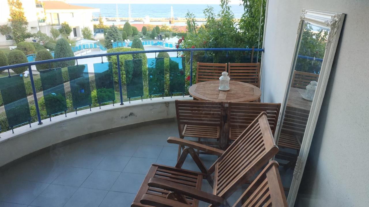Baratero Vlas Marina Apartment Sveti Vlas Esterno foto