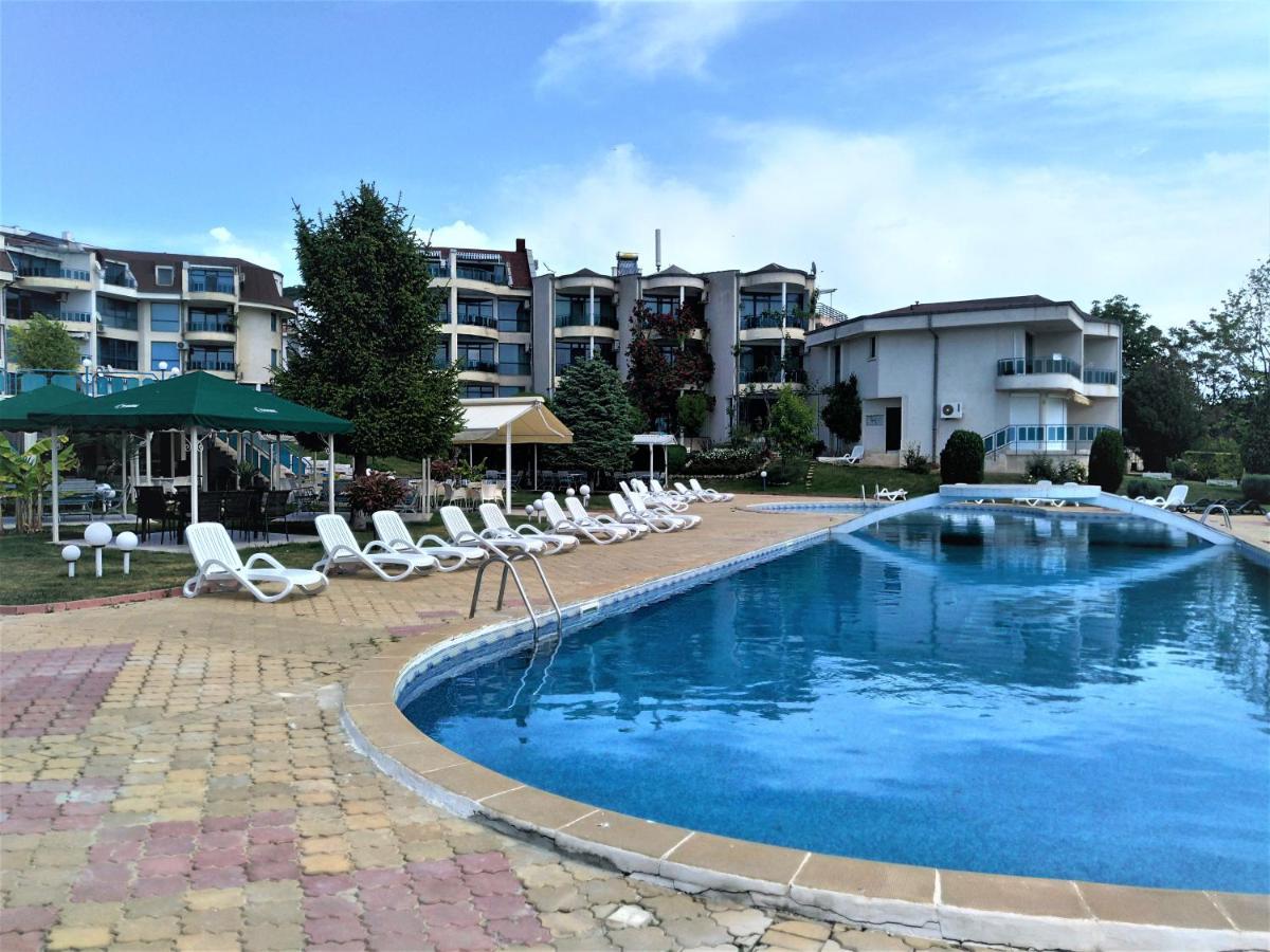 Baratero Vlas Marina Apartment Sveti Vlas Esterno foto