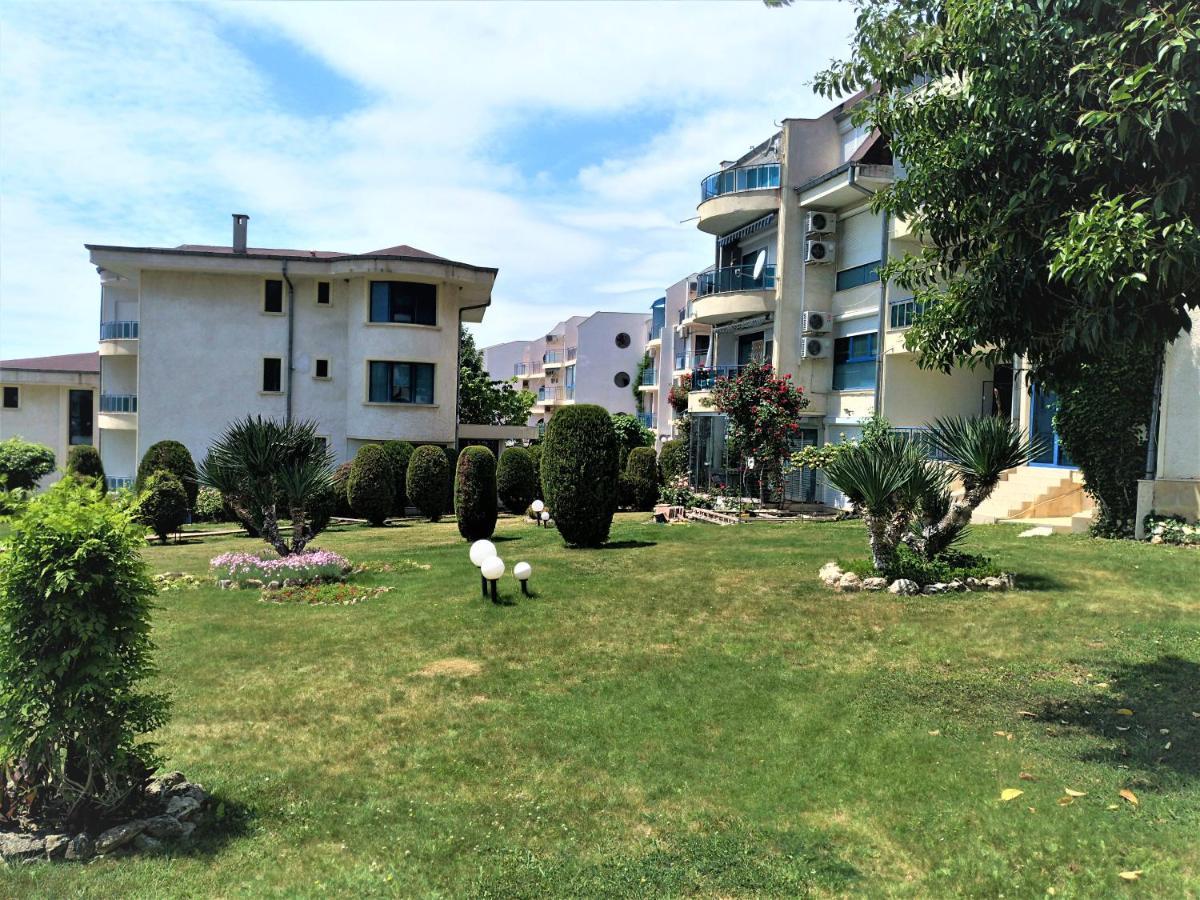 Baratero Vlas Marina Apartment Sveti Vlas Esterno foto