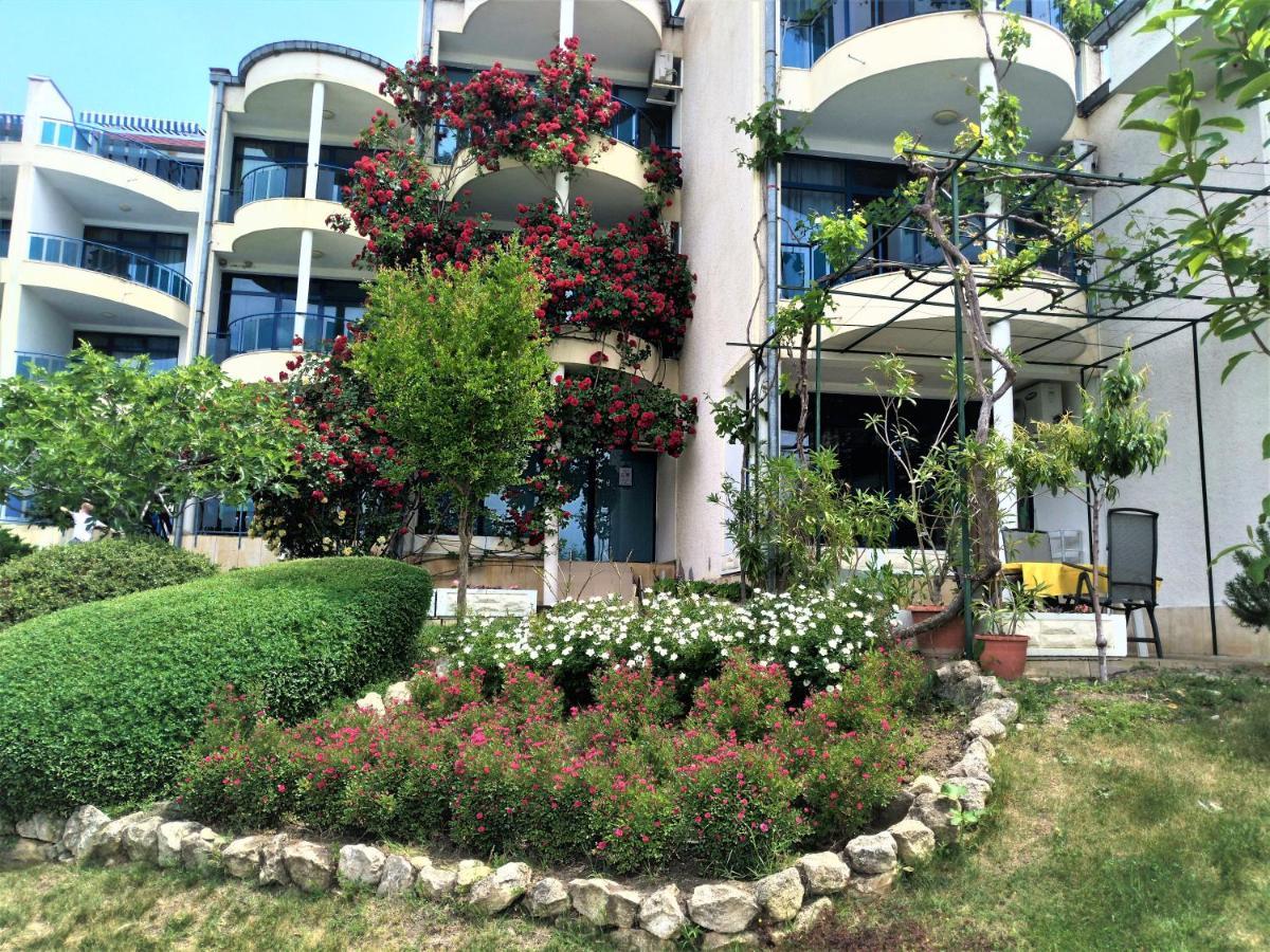 Baratero Vlas Marina Apartment Sveti Vlas Esterno foto