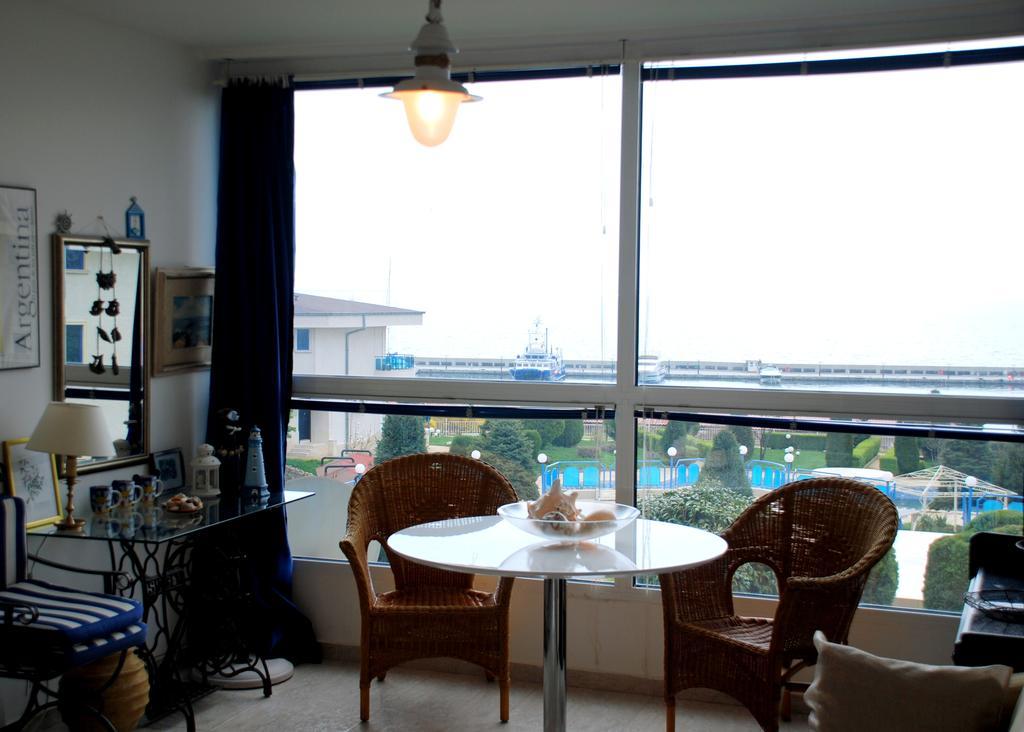 Baratero Vlas Marina Apartment Sveti Vlas Esterno foto
