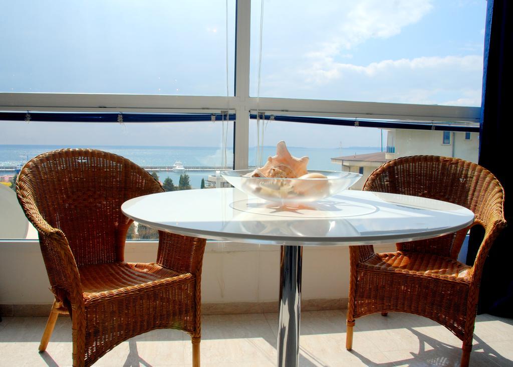 Baratero Vlas Marina Apartment Sveti Vlas Esterno foto