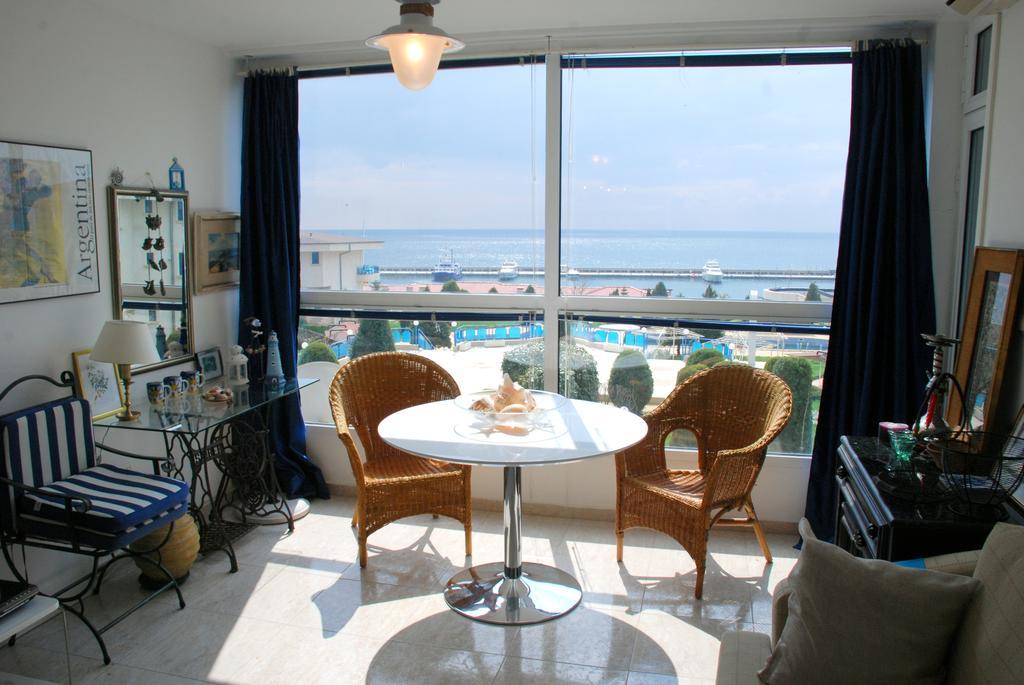 Baratero Vlas Marina Apartment Sveti Vlas Esterno foto