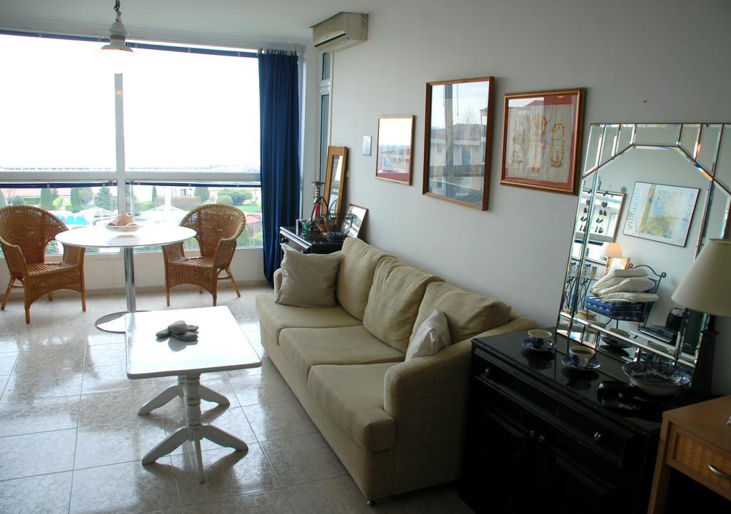 Baratero Vlas Marina Apartment Sveti Vlas Esterno foto