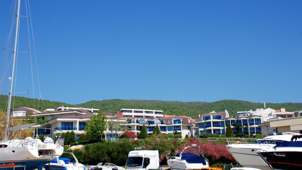 Baratero Vlas Marina Apartment Sveti Vlas Esterno foto