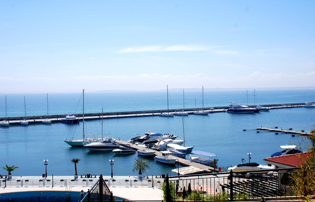 Baratero Vlas Marina Apartment Sveti Vlas Esterno foto