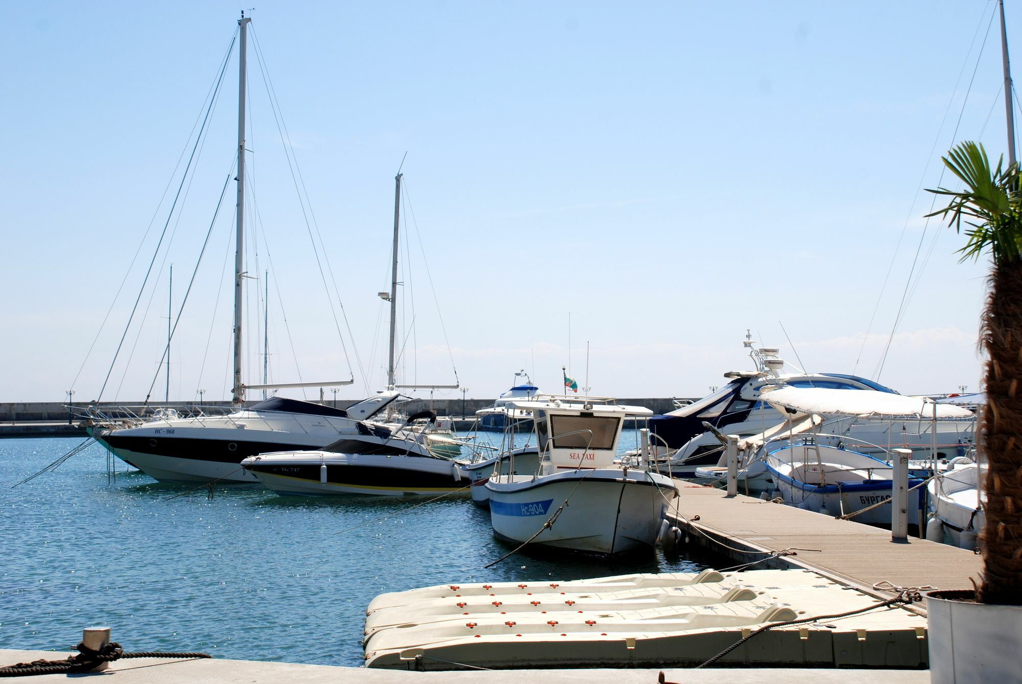Baratero Vlas Marina Apartment Sveti Vlas Esterno foto